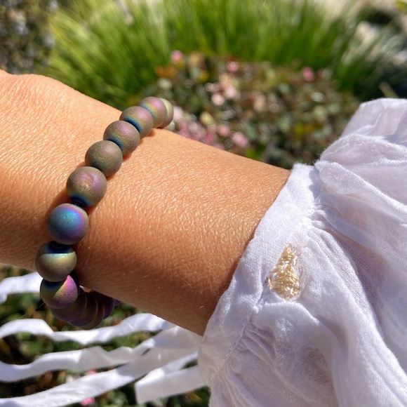 Frosted Druzy Peacock Ore Bracelet - Picture 4 of 9